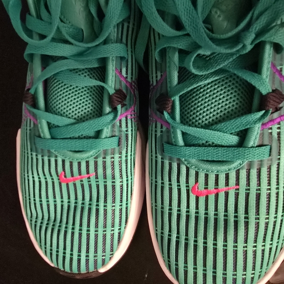 Nike LeBron WITNESS 6 EMERALD BERRY main image 15